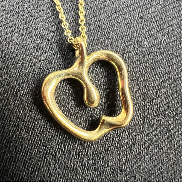 Tiffany & Co. Elsa Peretti Apple Necklace in 18k Gold - Picture 5 of 8